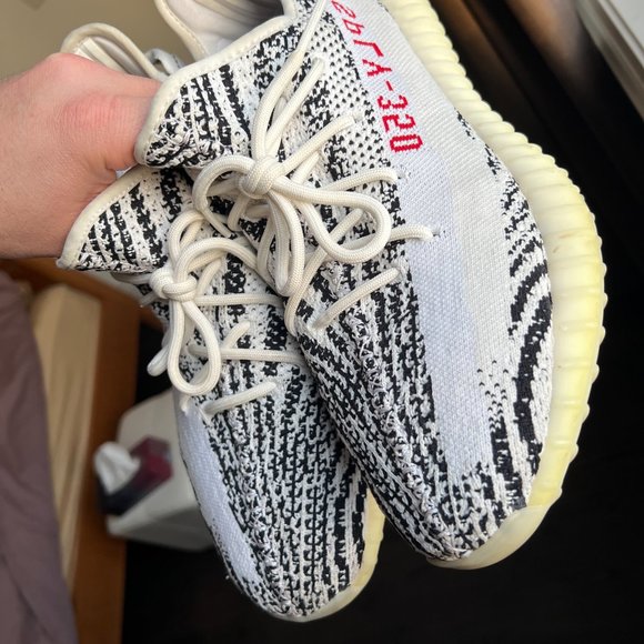 Adidas Yeezy 350 Zebra - Picture 2 of 8